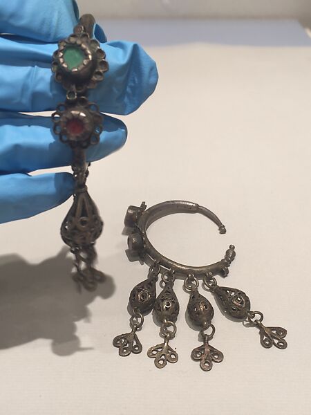 Ear Ornament (Tikhrazin or Douwwah), One of a Pair, Silver and glass 