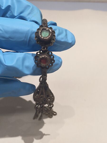 Ear Ornament (Tikhrazin or Douwwah), One of a Pair, Silver and glass