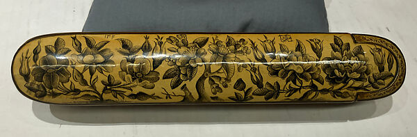 Pen Box (Qalamdan) with Bird and Flower Design, Papier-maché; painted, gilded, and lacquered