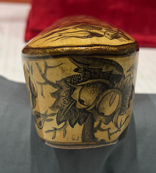 Pen Box (Qalamdan) with Bird and Flower Design, Papier-maché; painted, gilded, and lacquered