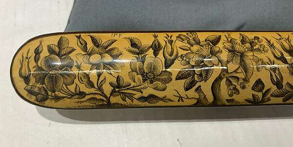 Pen Box (Qalamdan) with Bird and Flower Design, Papier-maché; painted, gilded, and lacquered