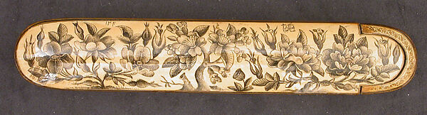 Pen Box (Qalamdan) with Bird and Flower Design, Papier-maché; painted, gilded, and lacquered