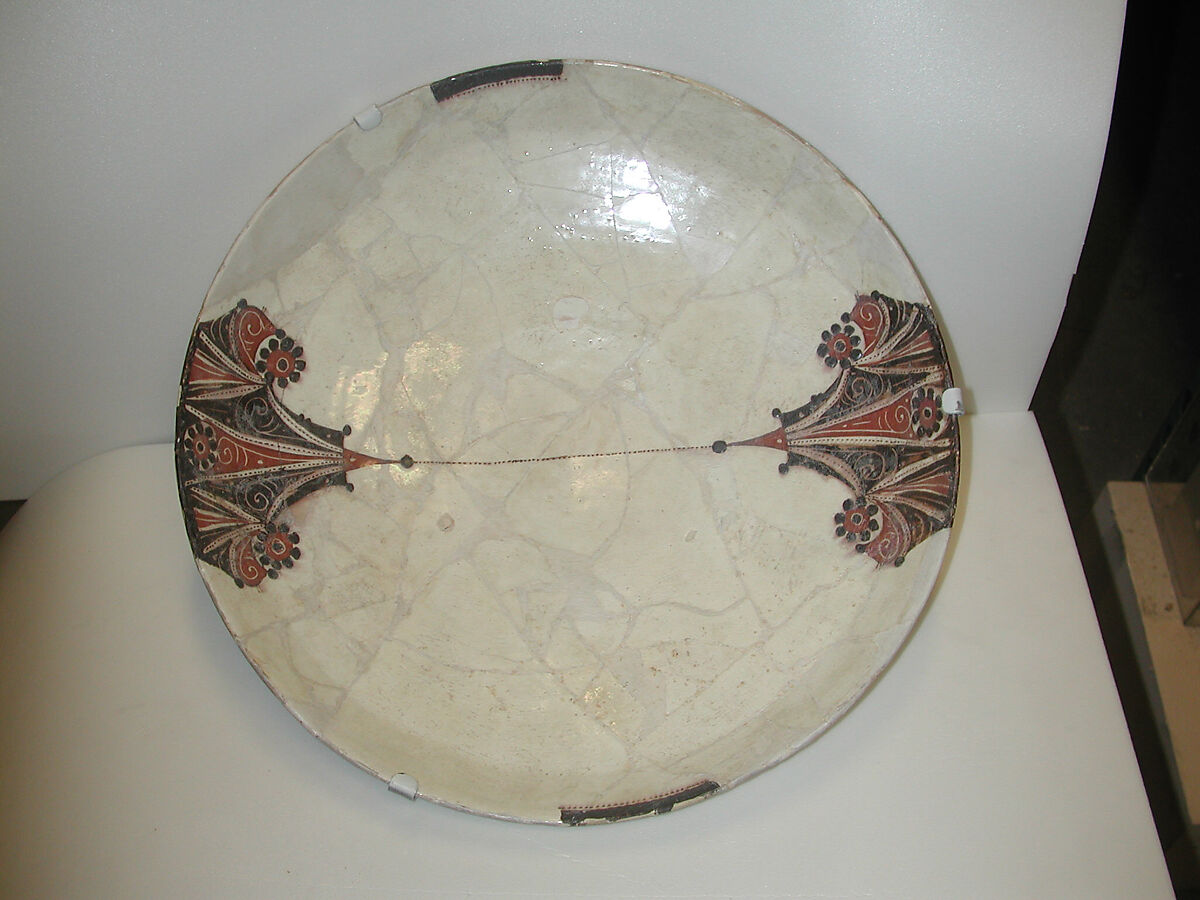 Bowl with Red and Black Vegetal Motifs, Earthenware; white slip with polychrome slip decoration under transparent glaze 