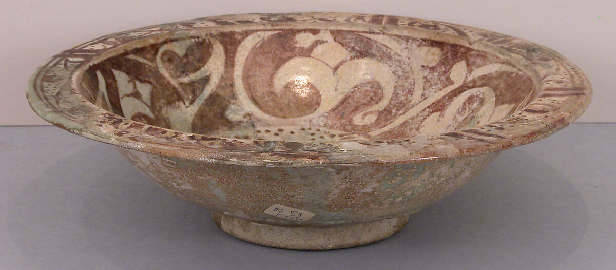 Bowl, Stonepaste; underglaze and luster-painted