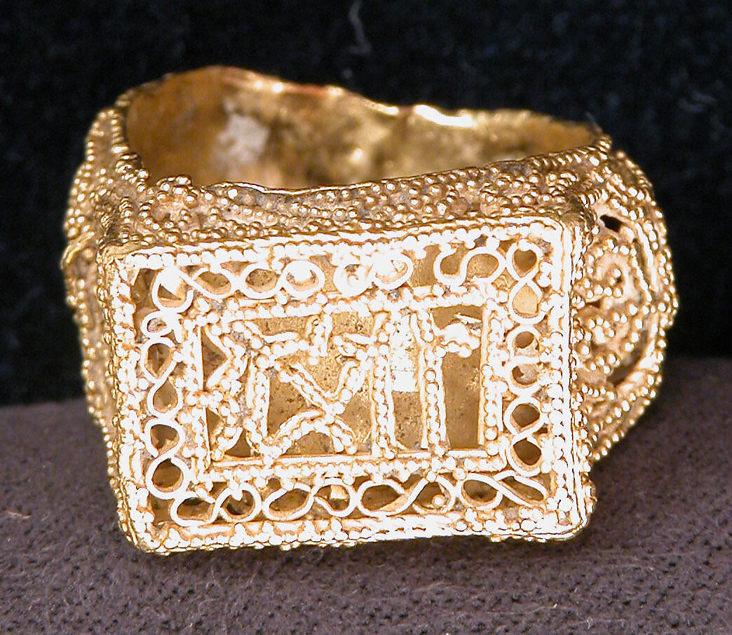 Ring, Gold; filigree and granulation