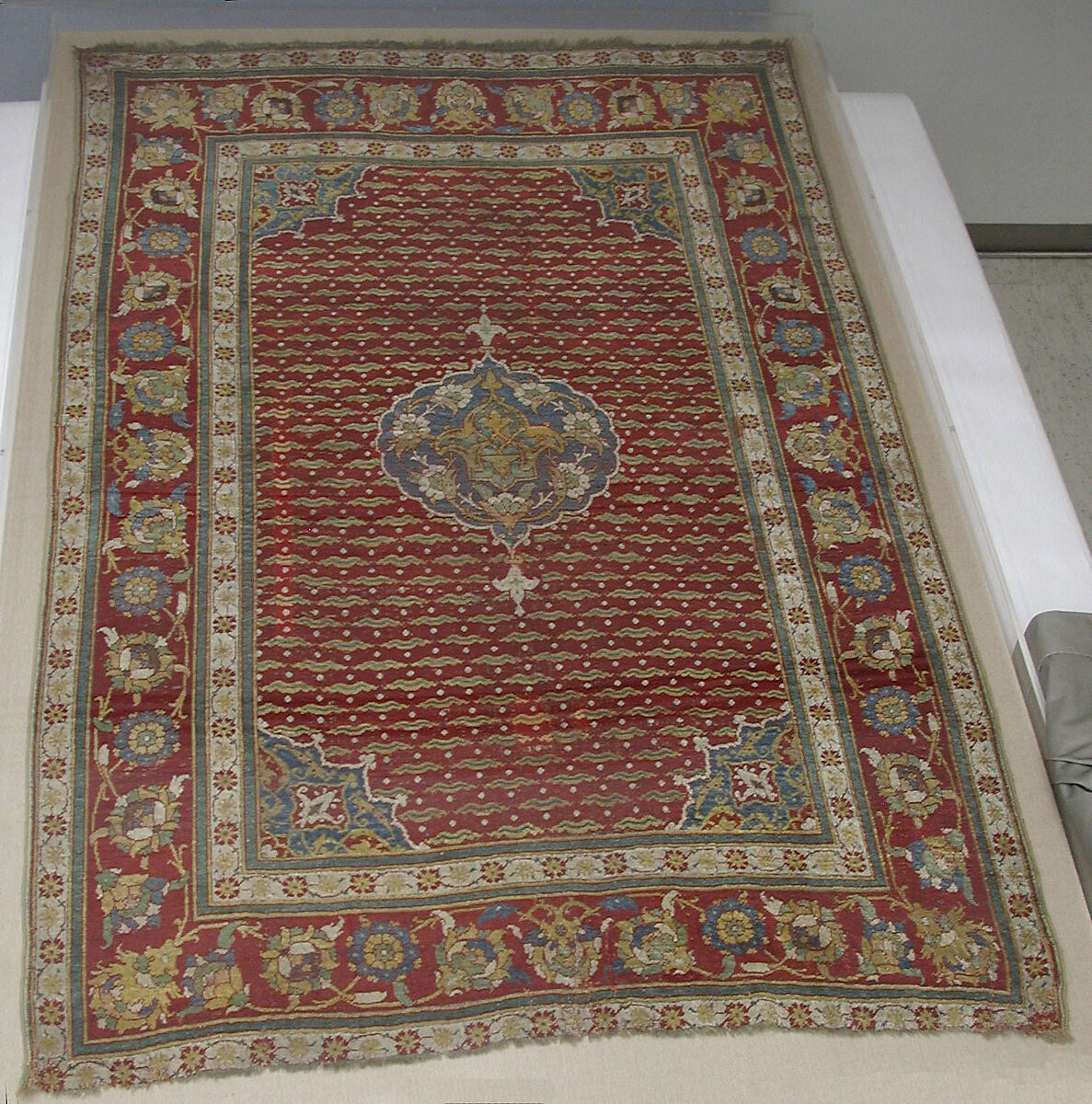 Carpet, Wool (warp, weft, and pile); asymmetrically knotted pile