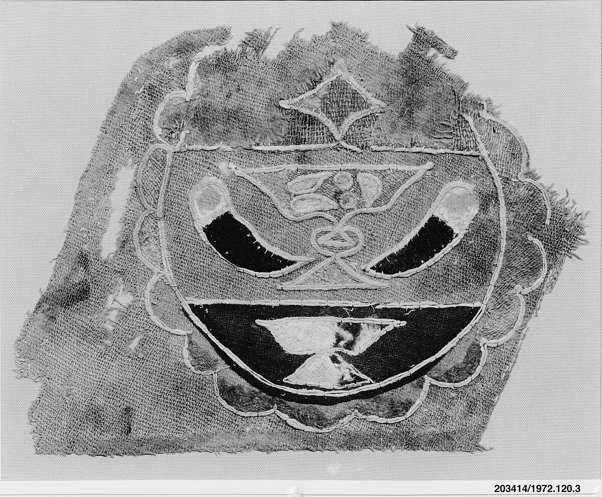 Textile Fragment with Mamluk Emblem, Wool; appliqued and embroidered