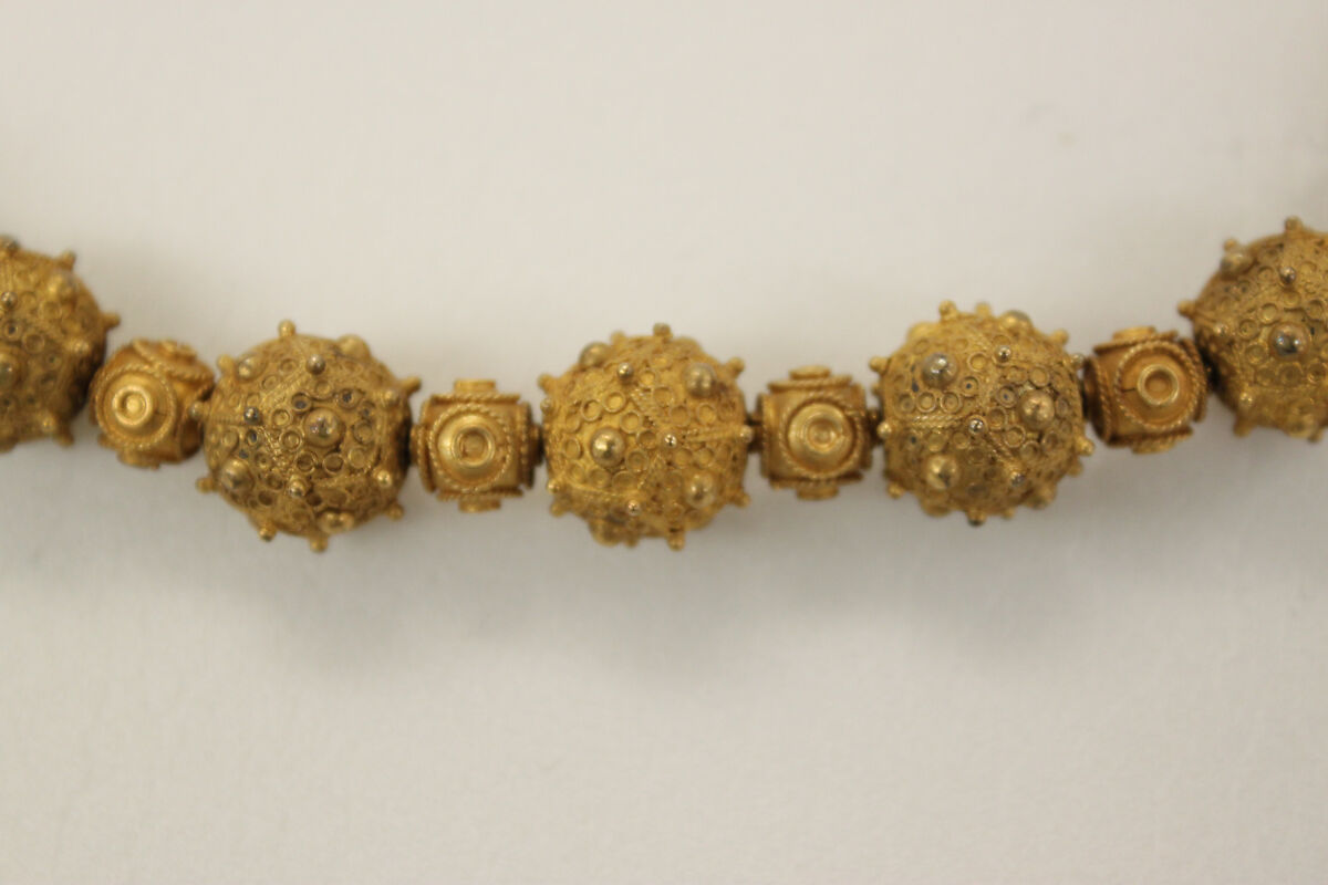 Necklace, Gold (sheet); granulation and twisted wire