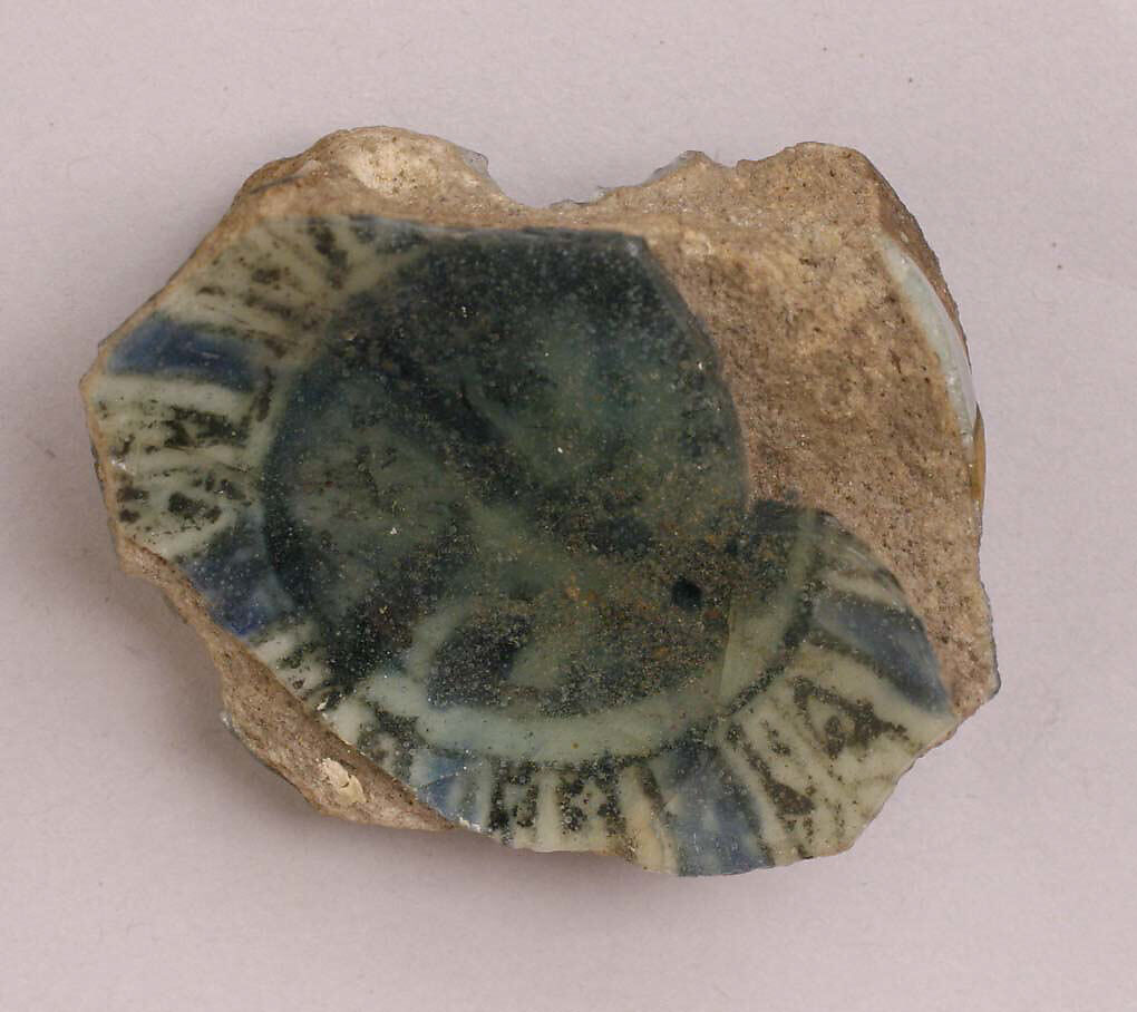 Fragment of a Bowl or Cup, Stonepaste; painted under transparent glaze 