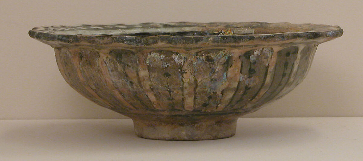 Plate with Phoenixes, Stonepaste; painted under transparent glaze