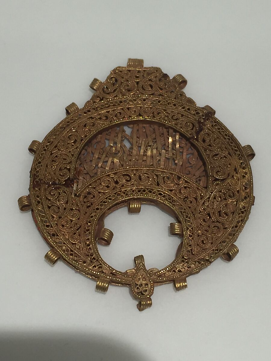 Pendant, Gold; wire and granulation