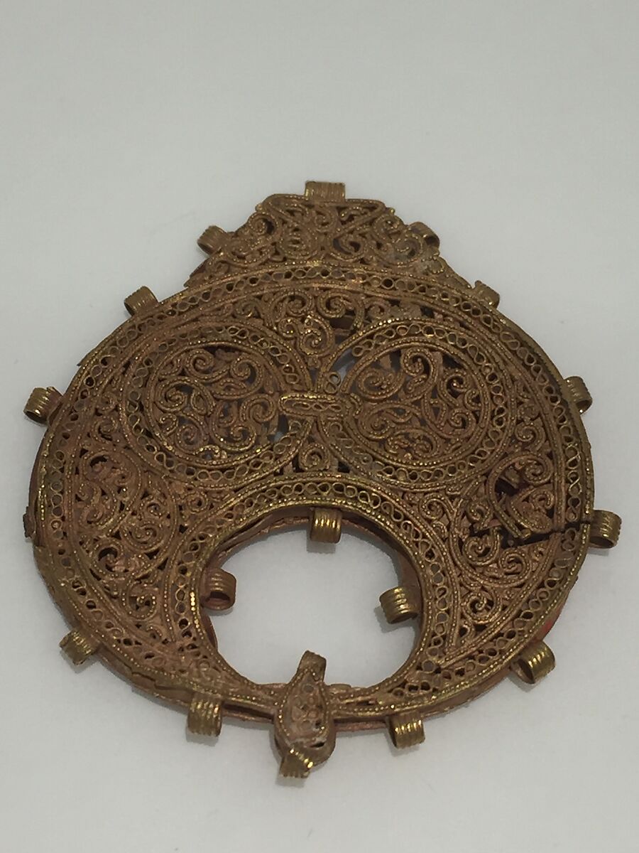 Pendant, Gold; wire and granulation