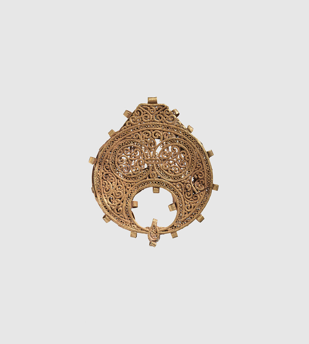 Pendant, Gold; wire and granulation 