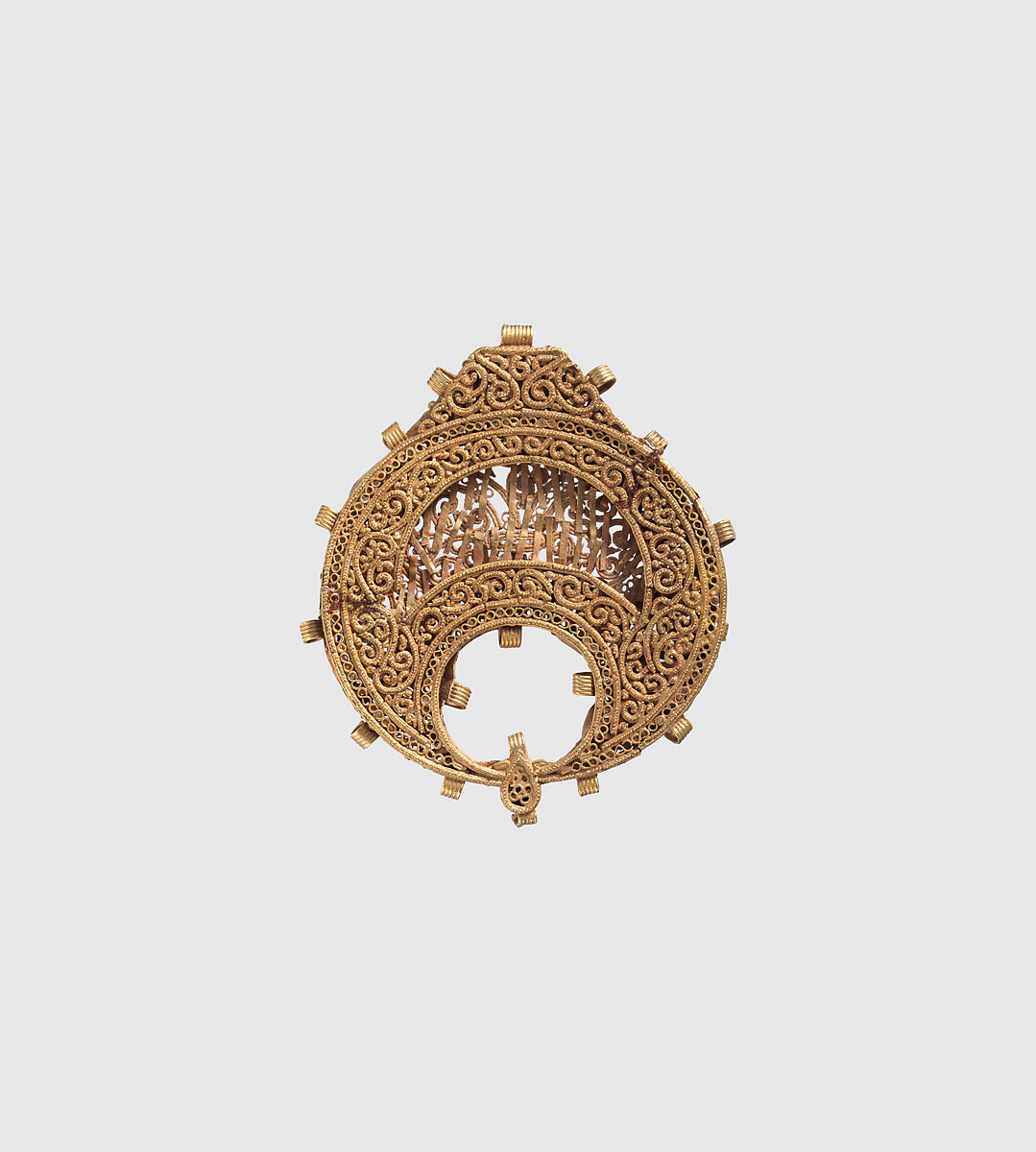Pendant, Gold; wire and granulation