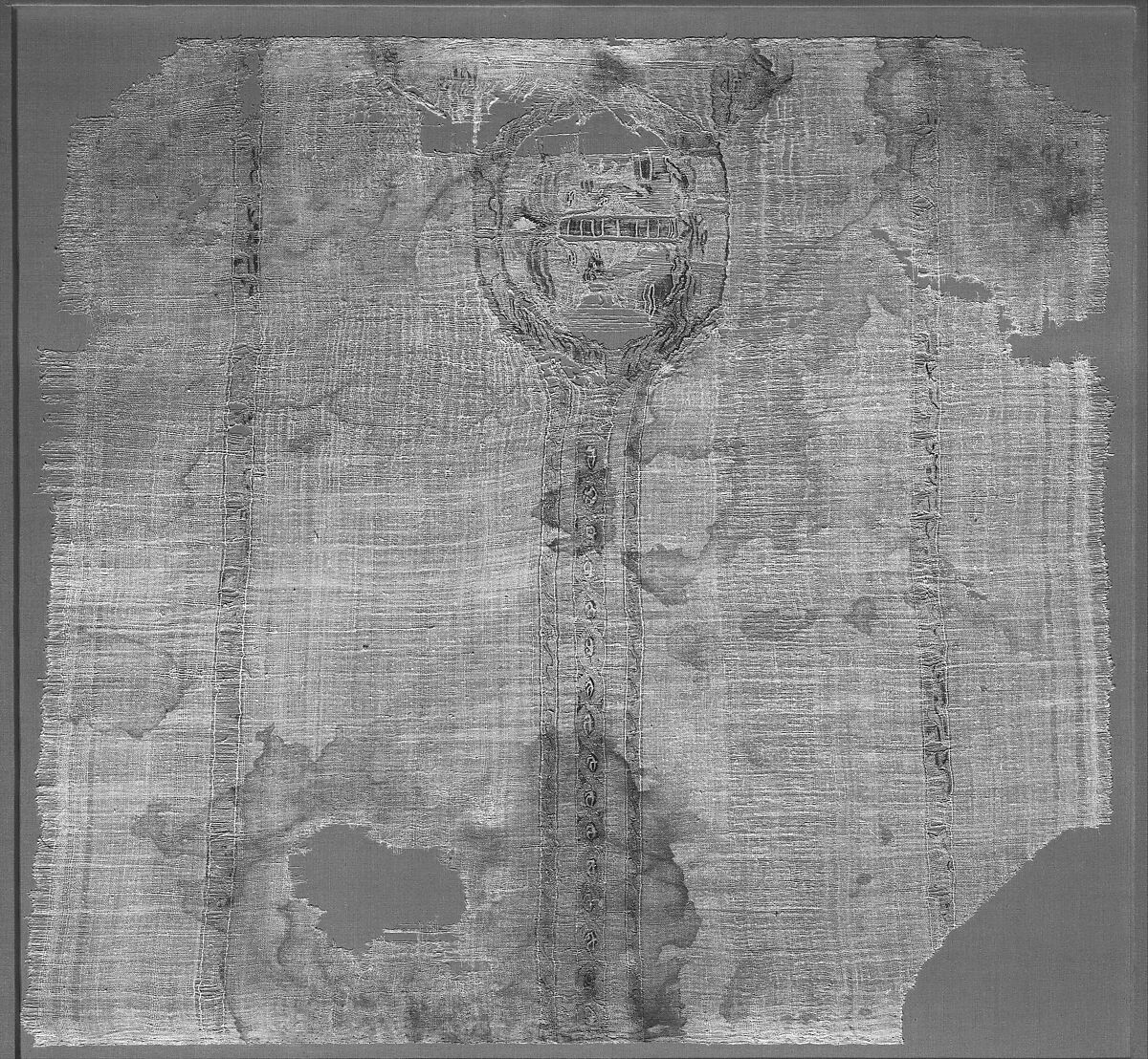 Textile Fragment, Linen; tapestry weave