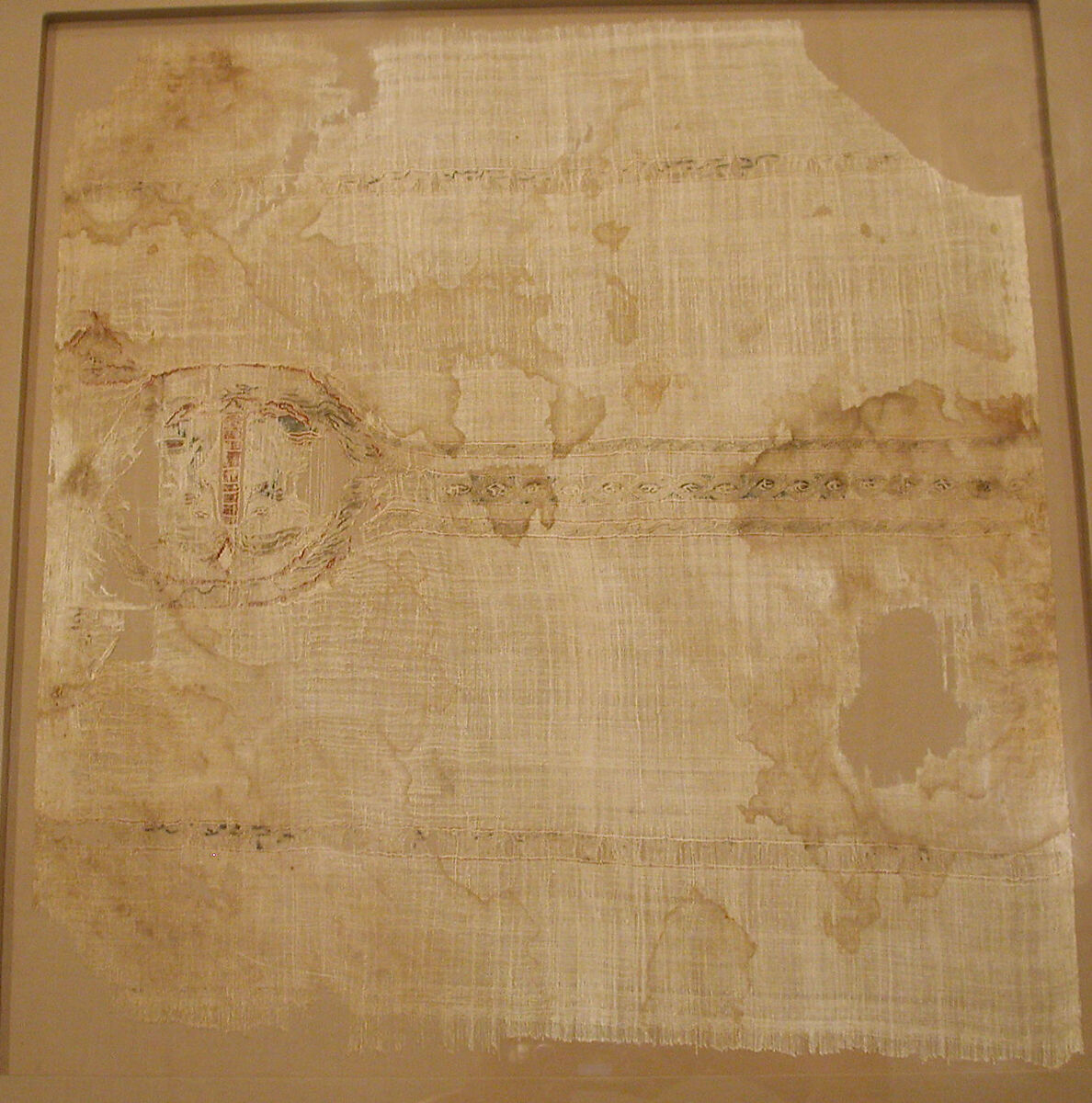 Textile Fragment, Linen; tapestry weave 