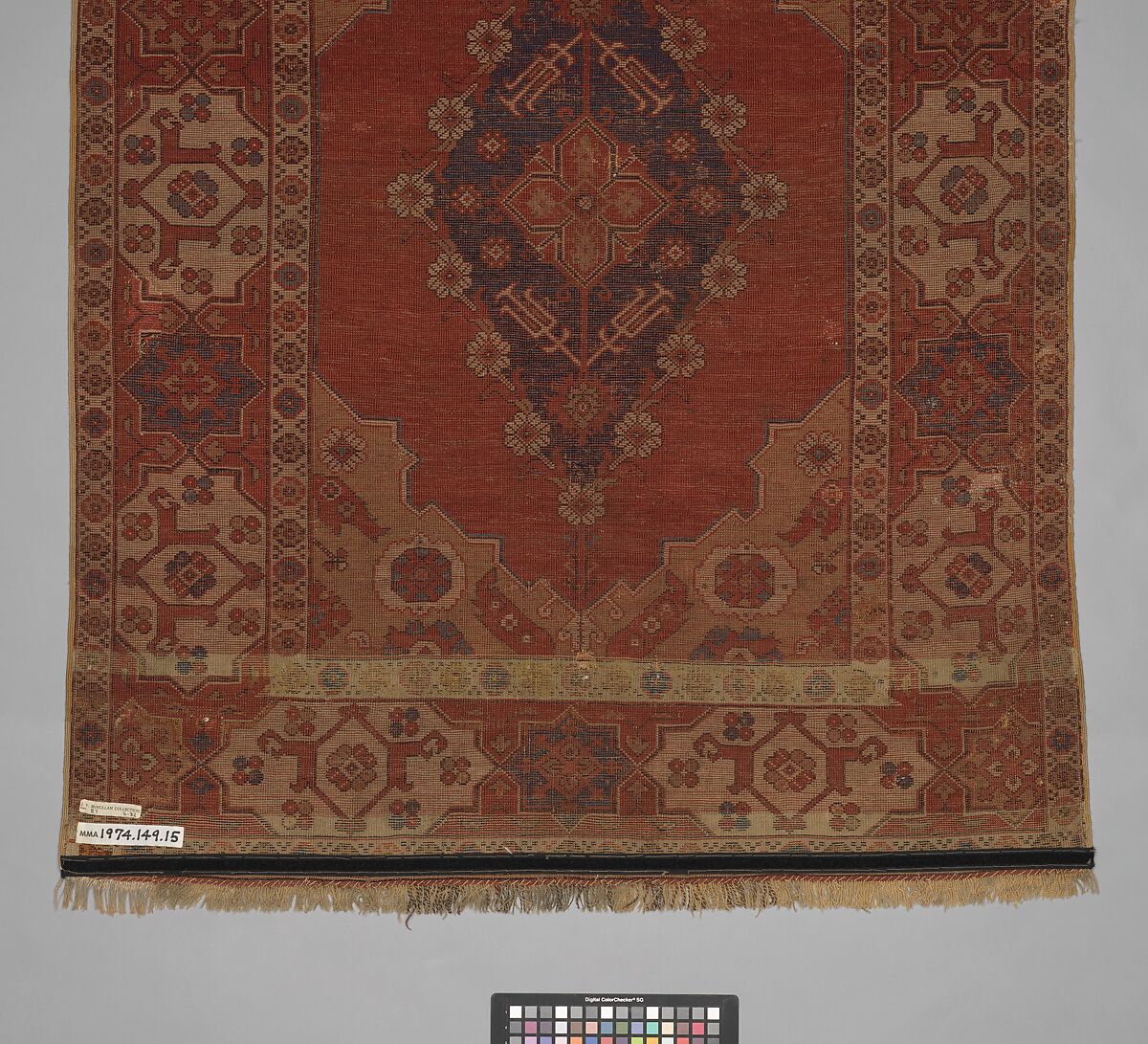 Carpet, Wool (warp, weft and pile); symmetrically knotted pile