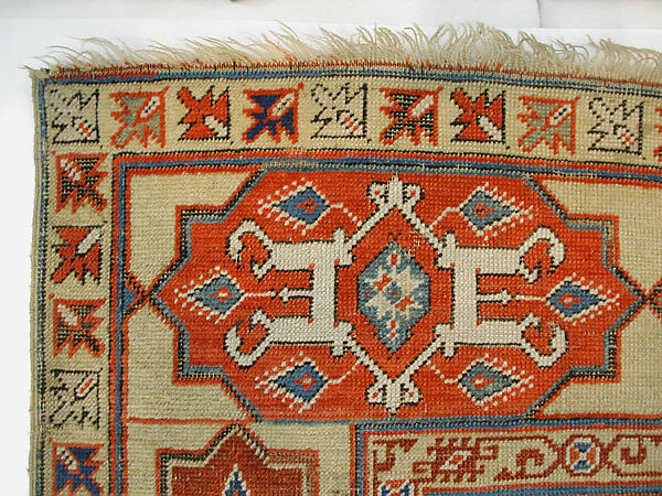 Carpet, Wool (warp, weft and pile); symmetrically knotted pile