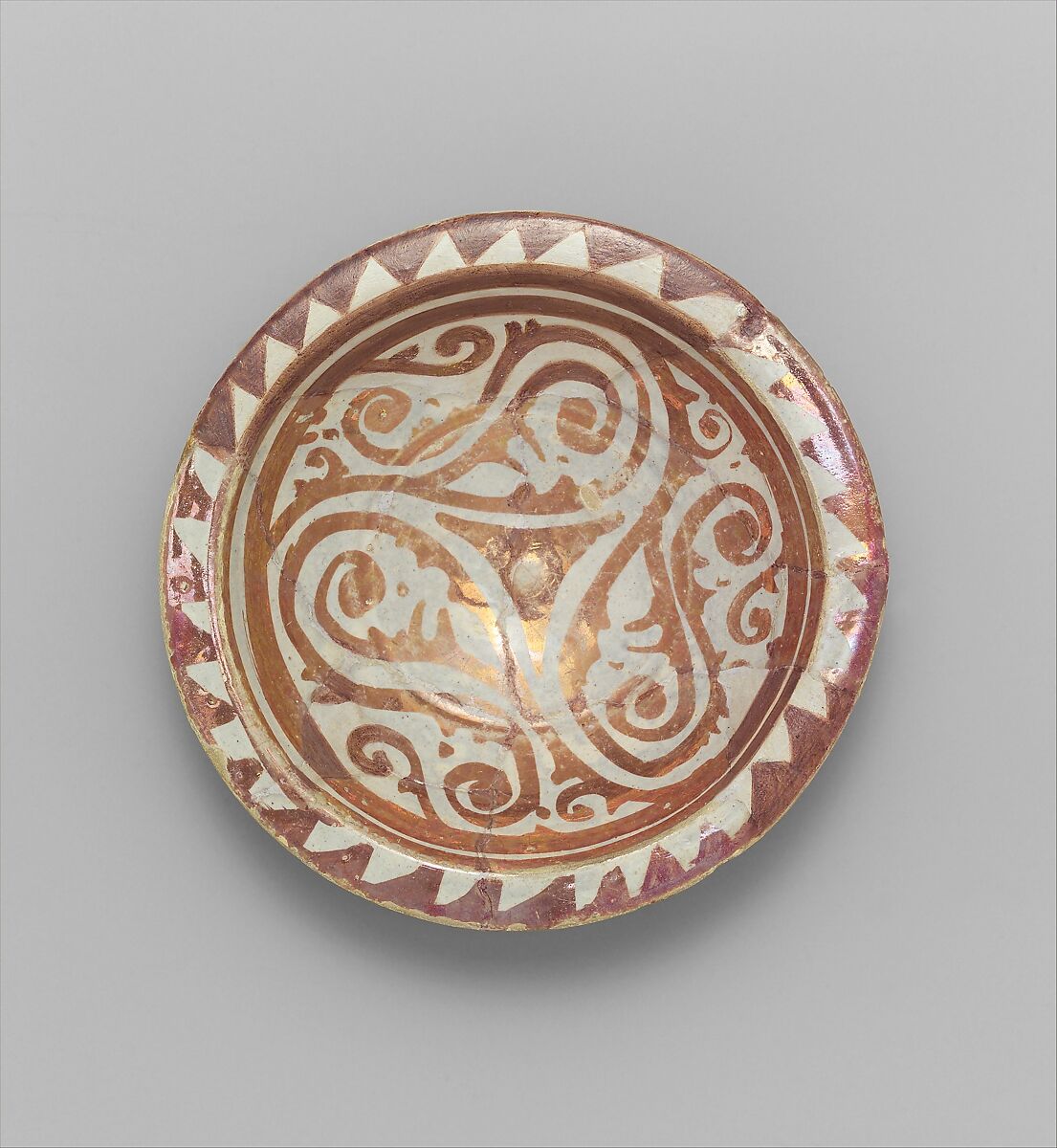 Bowl, Stonepaste; luster-painted on opaque white glaze 