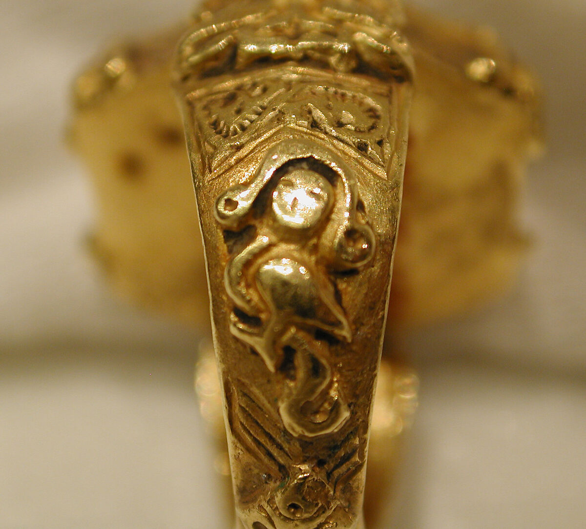 Ring, Gold; cast, engraved, granulation