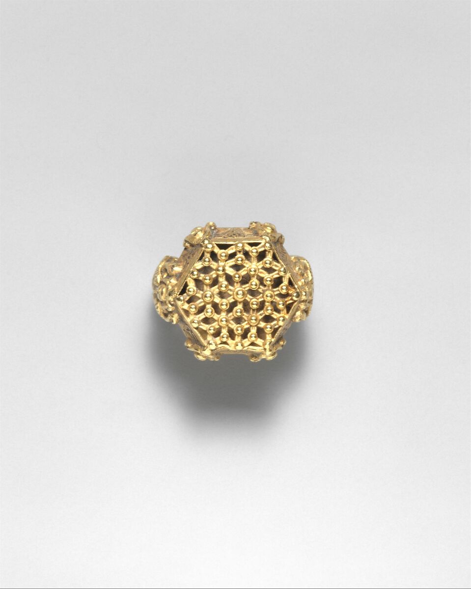 Ring, Gold; cast, engraved, granulation