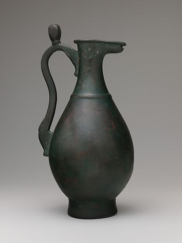 Ewer with Protruding Lip