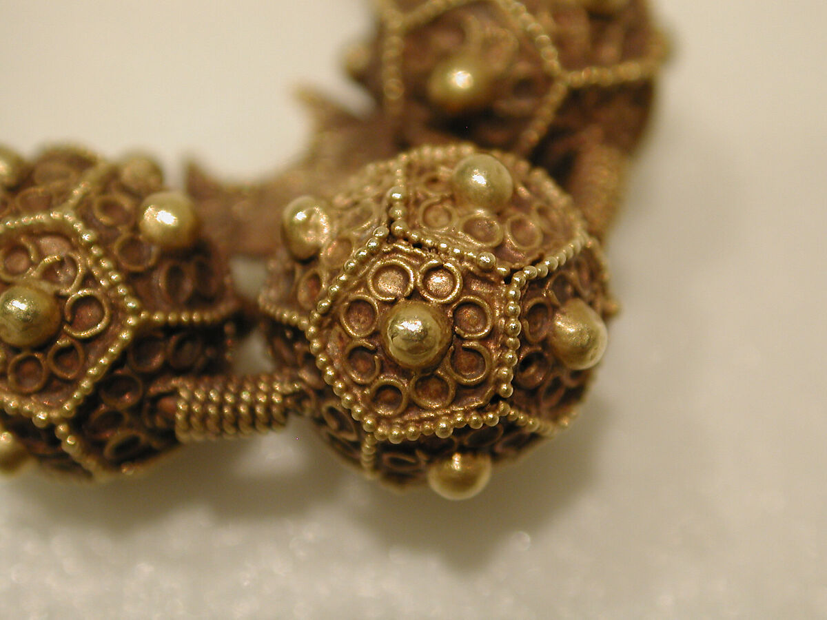 Earrings, Gold; filigree and granulation