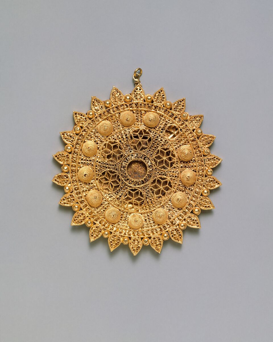 Roundel, Gold; filigree, granulation