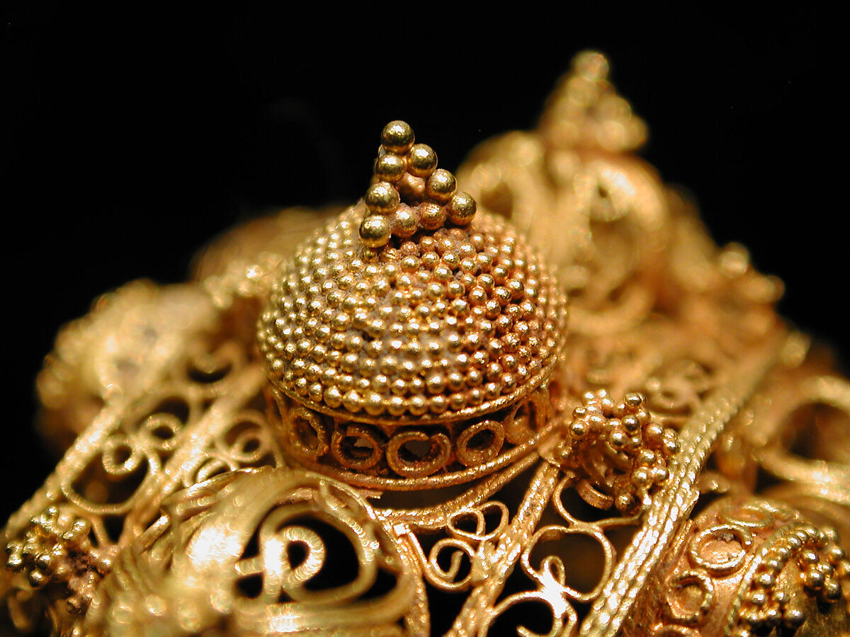 Earring, One of a pair, Gold
