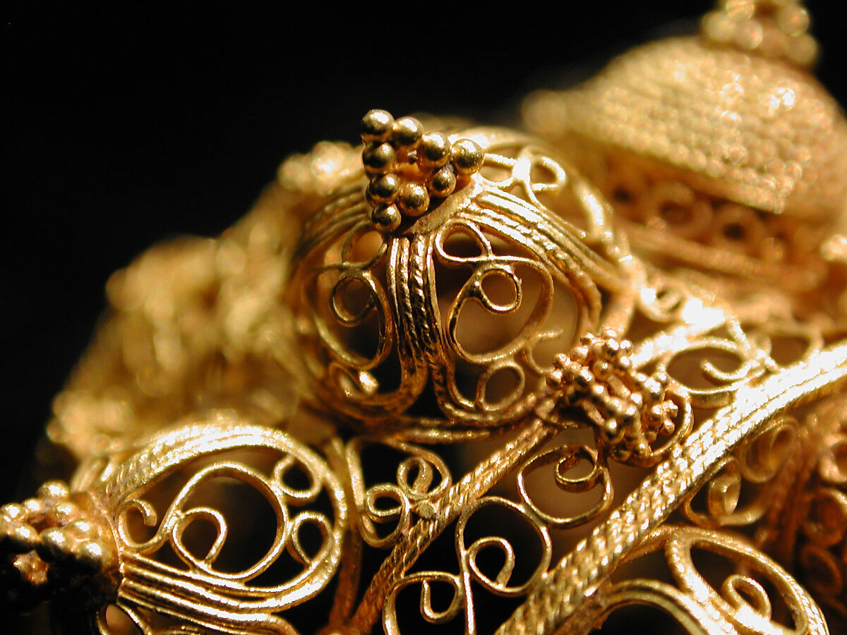 Earring, One of a pair, Gold