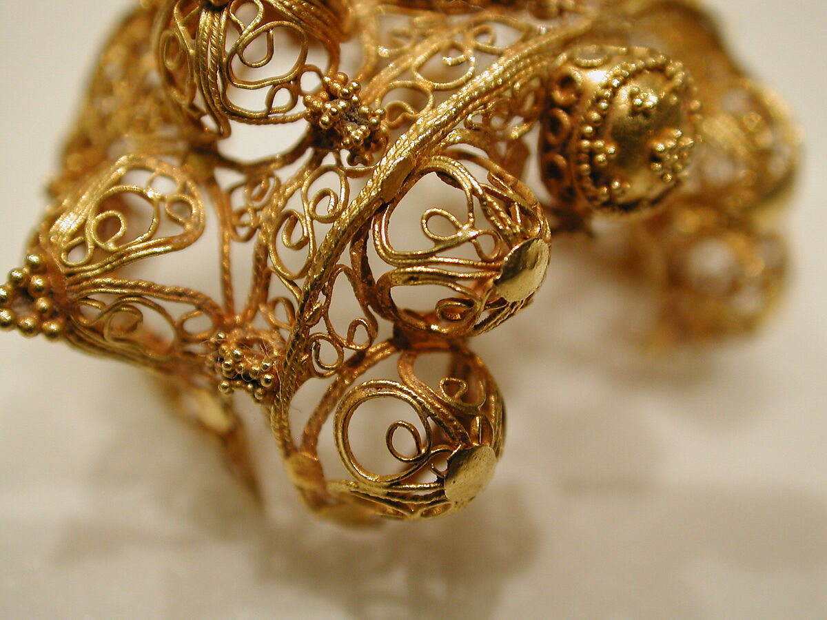 Earring, One of a pair, Gold