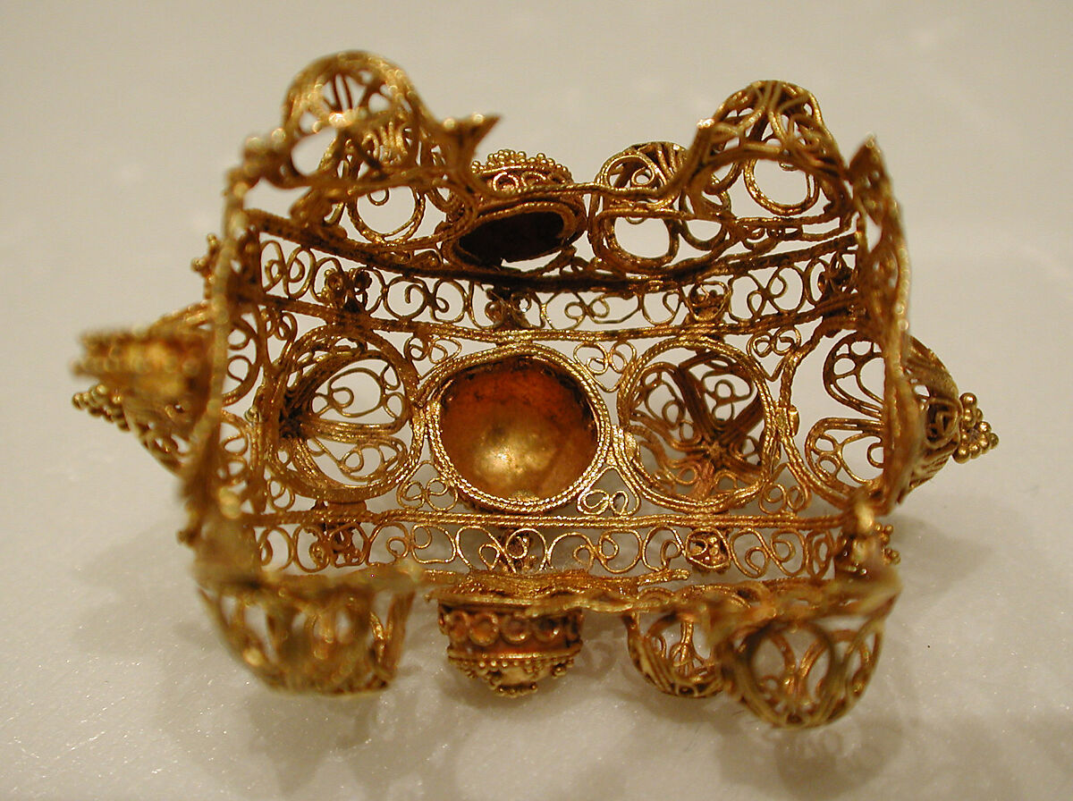 Earring, One of a Pair, Gold