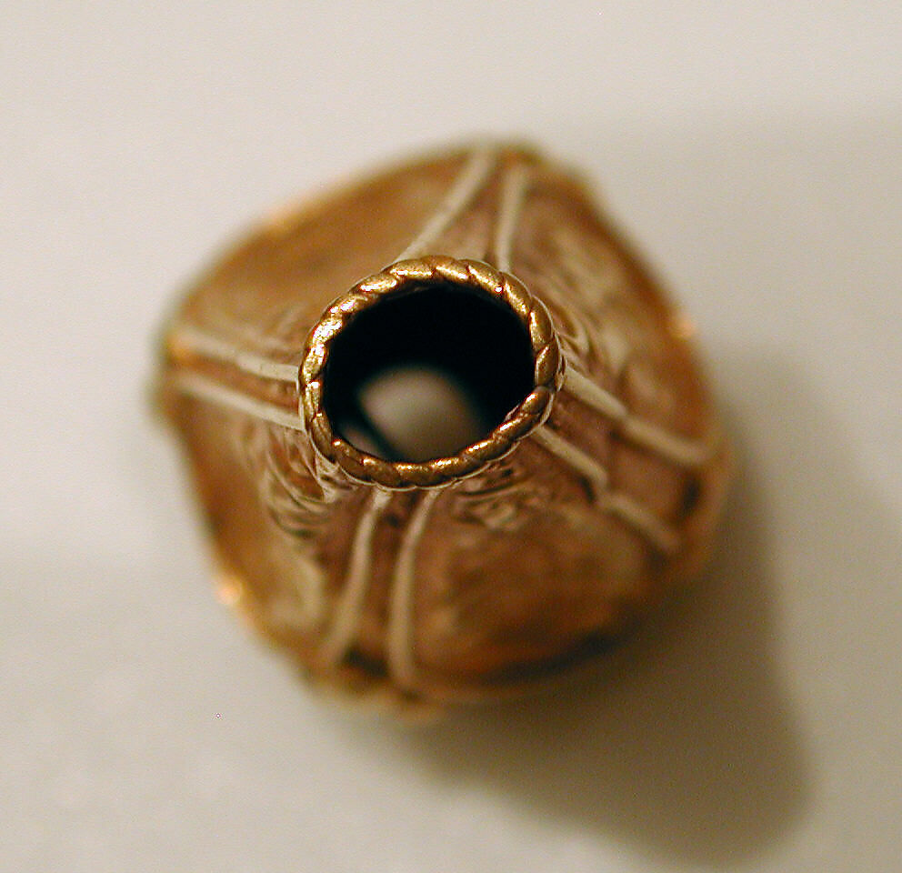 Tear-shaped Elements, Gold; repoussé