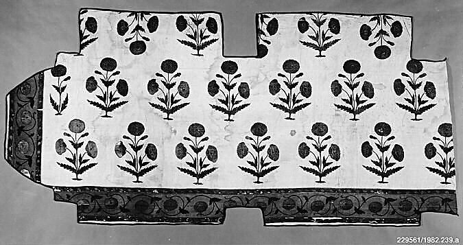 Fragment of a Floorspread, Cotton; plain weave, mordant-painted and dyed, resist-dyed