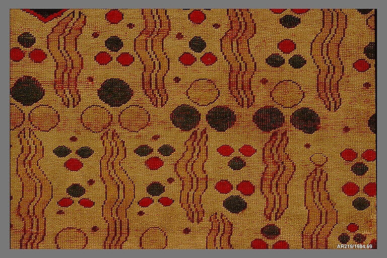 Ushak Medallion Carpet on White Ground, Wool (warp, weft and pile); symmetrically knotted pile