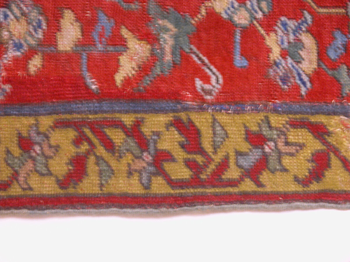 Ushak Medallion Carpet on White Ground, Wool (warp, weft and pile); symmetrically knotted pile