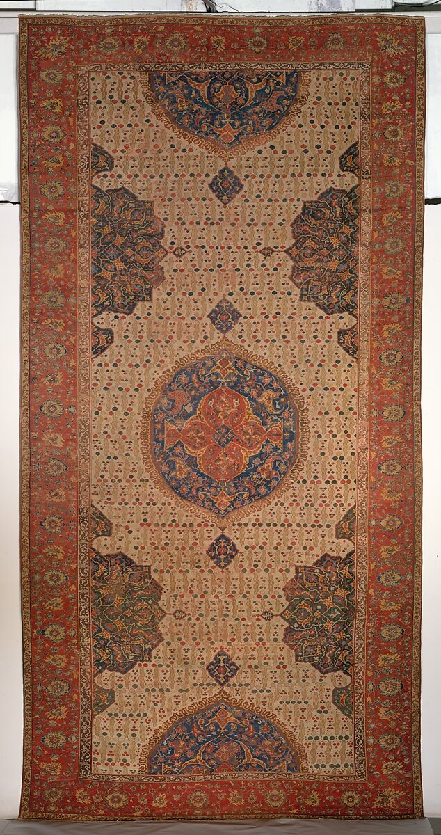 Ushak Medallion Carpet on White Ground, Wool (warp, weft and pile); symmetrically knotted pile