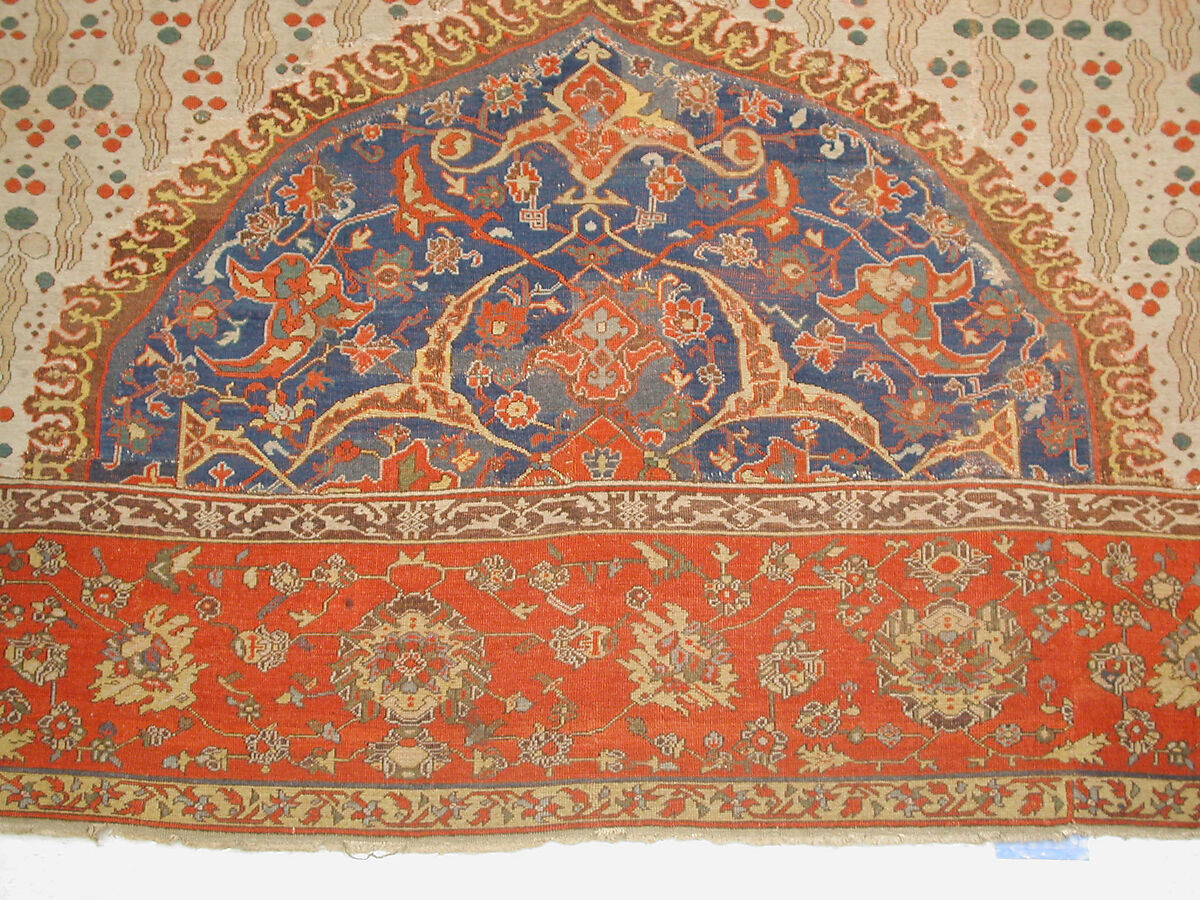 Ushak Medallion Carpet on White Ground, Wool (warp, weft and pile); symmetrically knotted pile