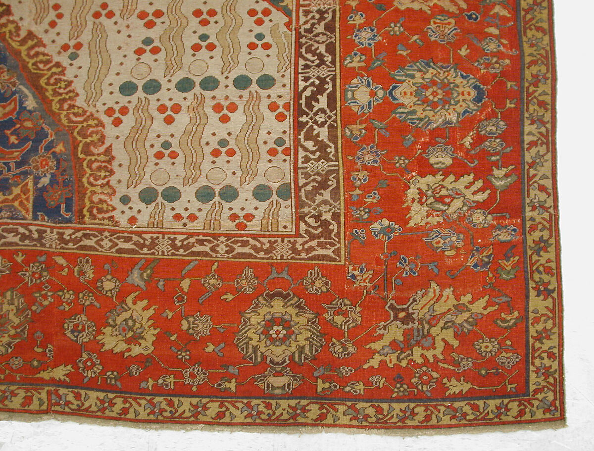 Ushak Medallion Carpet on White Ground, Wool (warp, weft and pile); symmetrically knotted pile