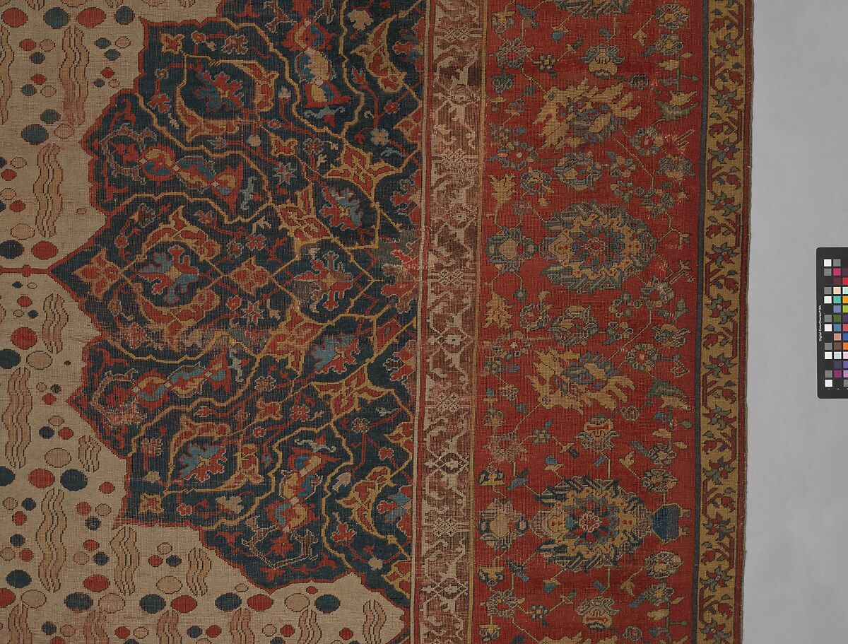 Ushak Medallion Carpet on White Ground, Wool (warp, weft and pile); symmetrically knotted pile