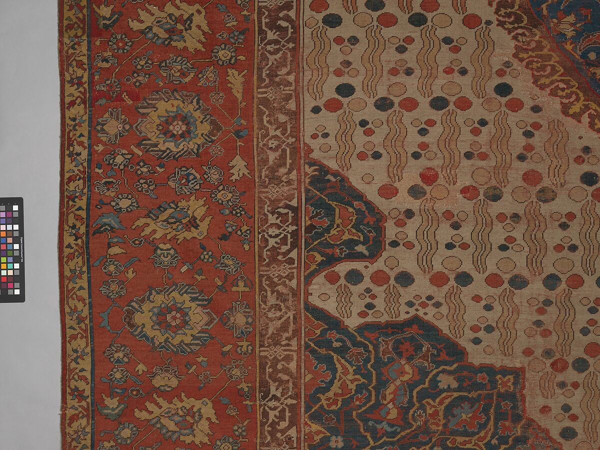 Ushak Medallion Carpet on White Ground, Wool (warp, weft and pile); symmetrically knotted pile
