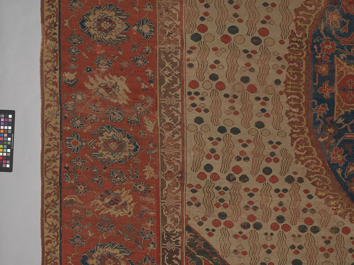 Ushak Medallion Carpet on White Ground, Wool (warp, weft and pile); symmetrically knotted pile