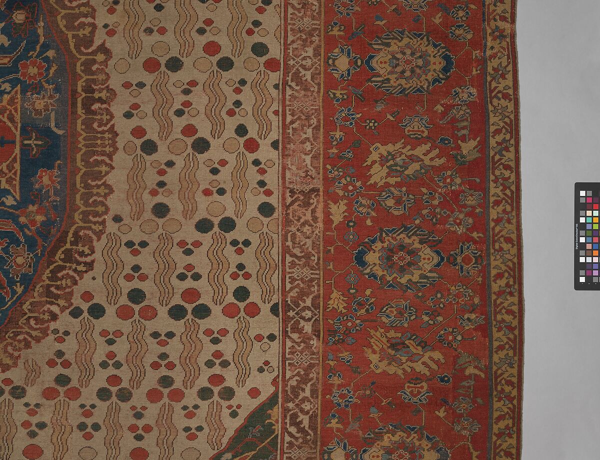 Ushak Medallion Carpet on White Ground, Wool (warp, weft and pile); symmetrically knotted pile
