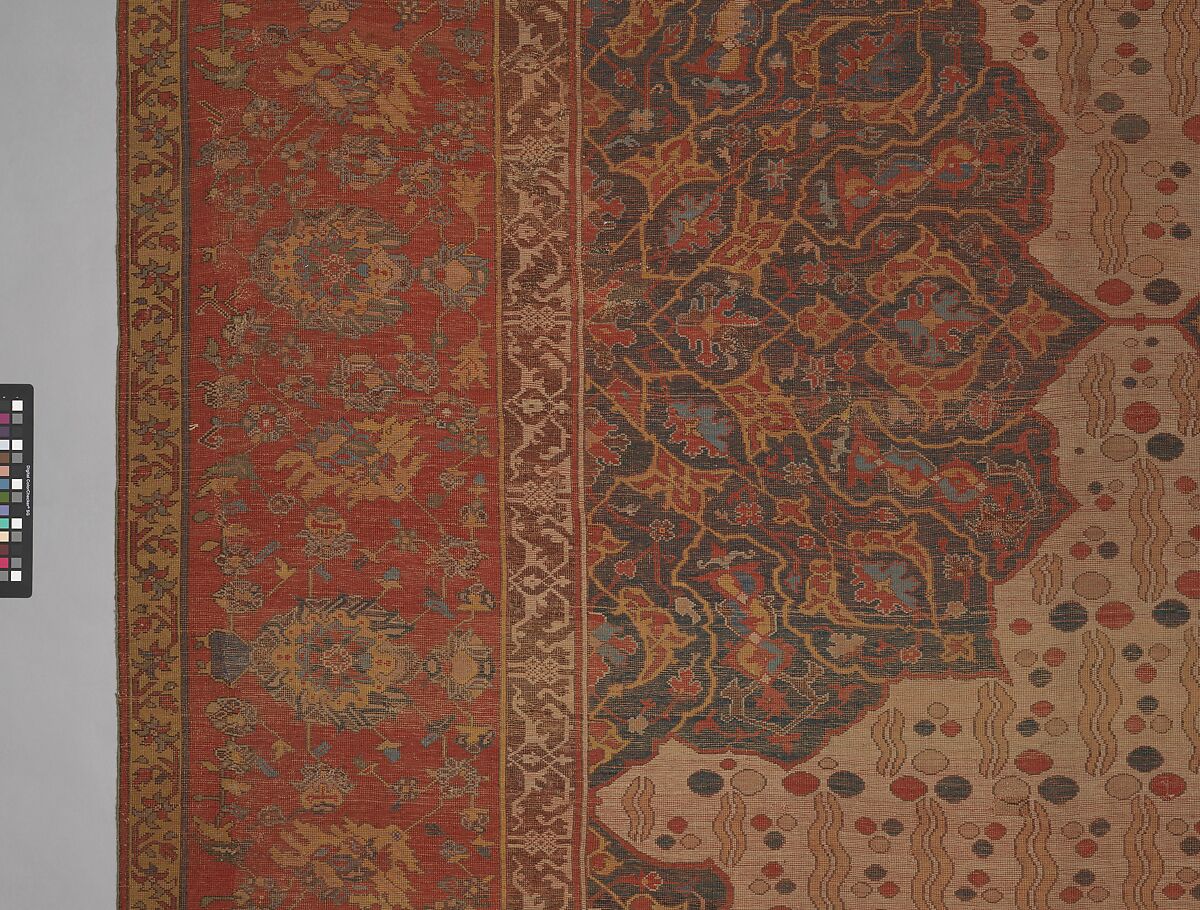 Ushak Medallion Carpet on White Ground, Wool (warp, weft and pile); symmetrically knotted pile