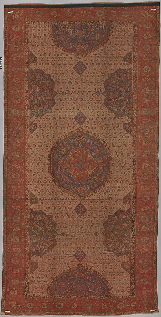 Ushak Medallion Carpet on White Ground, Wool (warp, weft and pile); symmetrically knotted pile