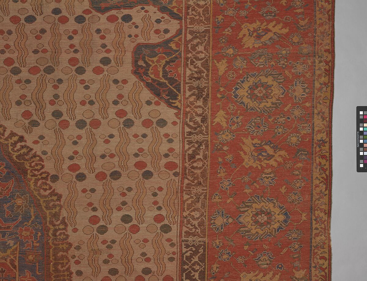 Ushak Medallion Carpet on White Ground, Wool (warp, weft and pile); symmetrically knotted pile