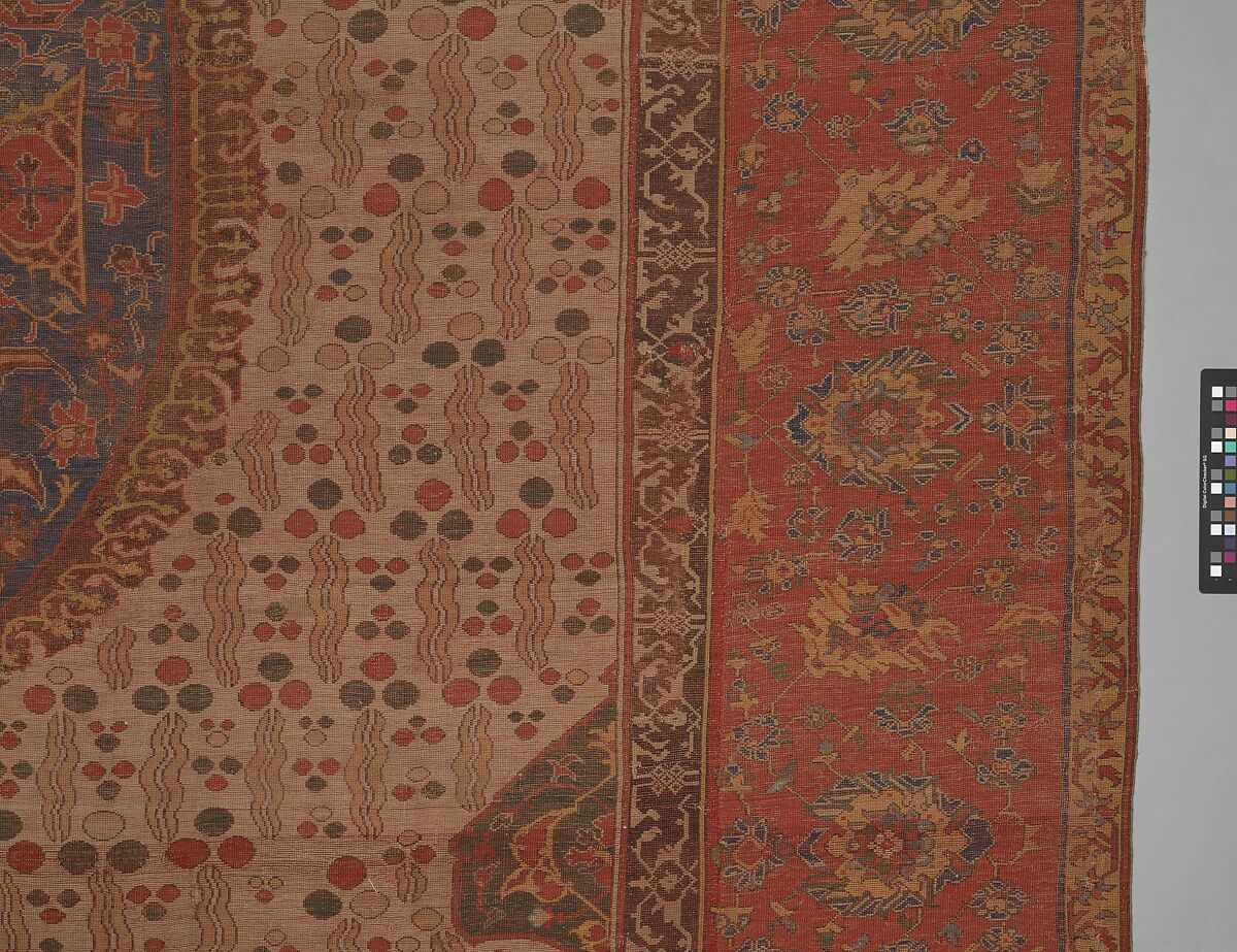 Ushak Medallion Carpet on White Ground, Wool (warp, weft and pile); symmetrically knotted pile