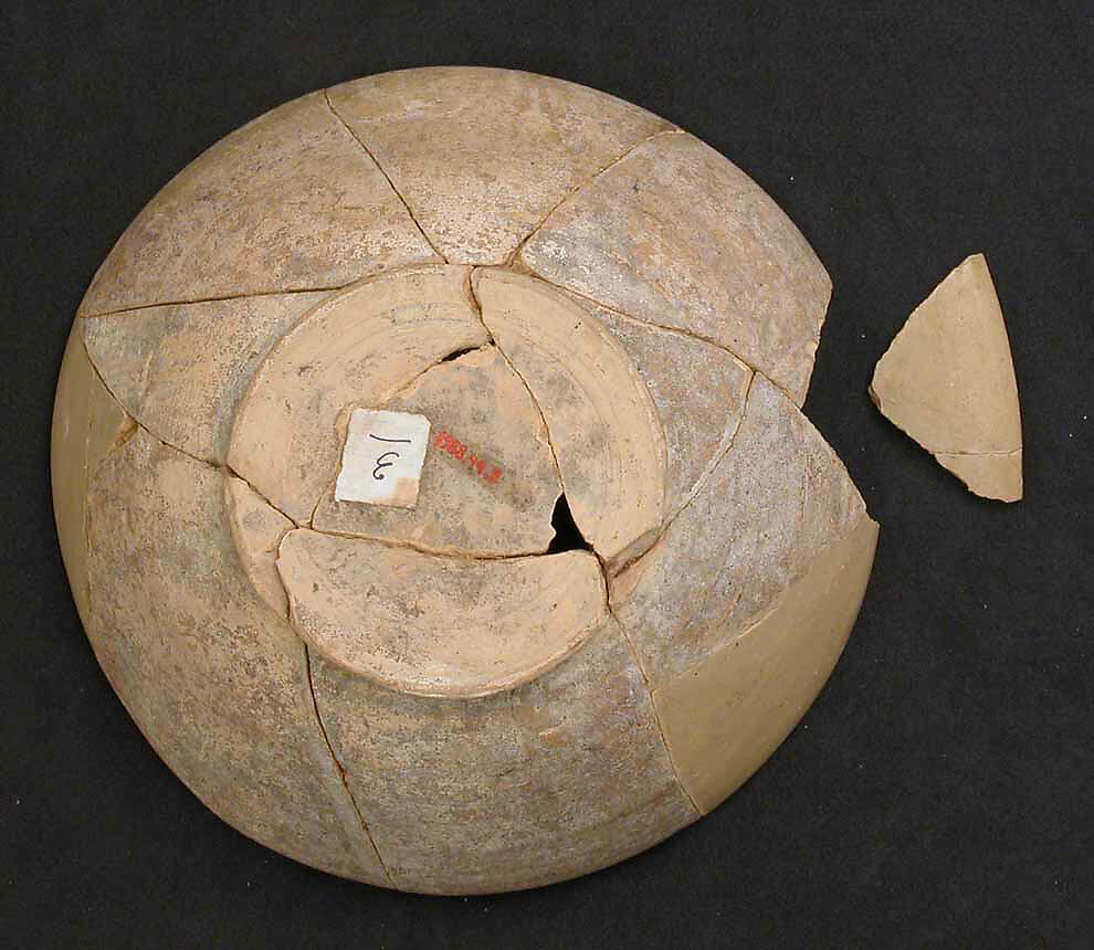 Bowl, Earthenware; slip covered, painted decoration, under transparent glaze