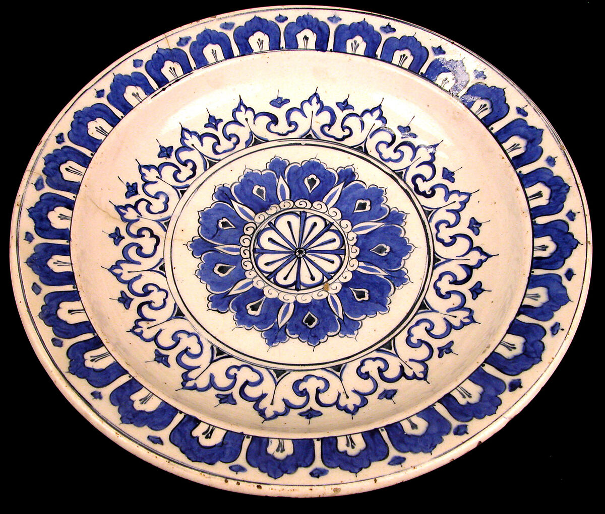 Dish with 'Kaleidoscope' Design, Stonepaste; polychrome painted under transparent glaze