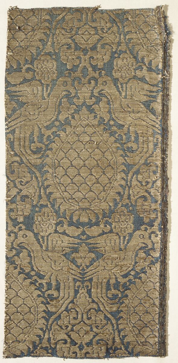 Textile Fragment, Silk, silvered (?) animal substrate wound around a cotton core; lampas